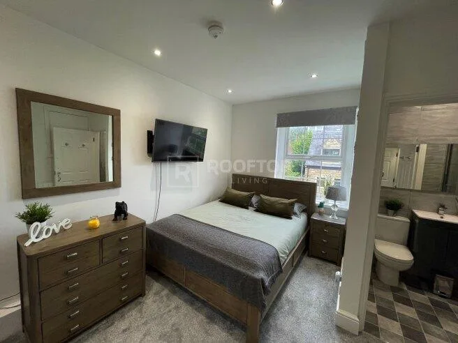 1 bedroom house share for rent