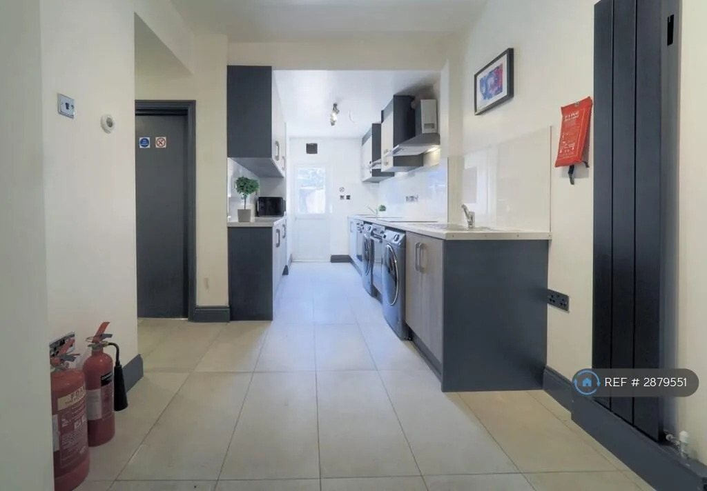 1 bedroom flat share for rent