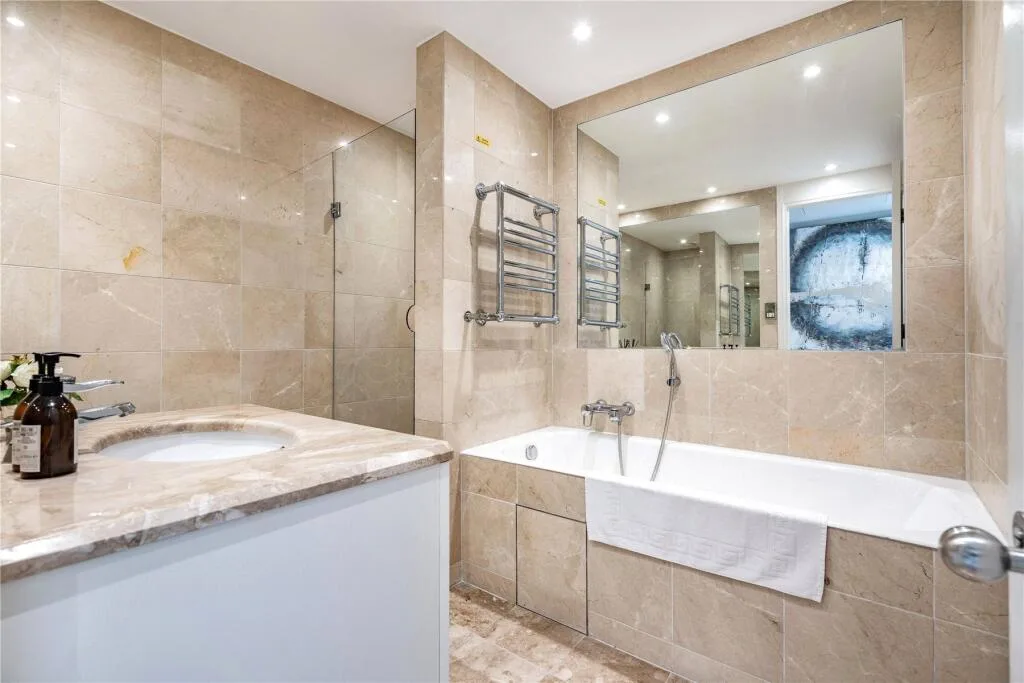 2 bedroom flat for rent