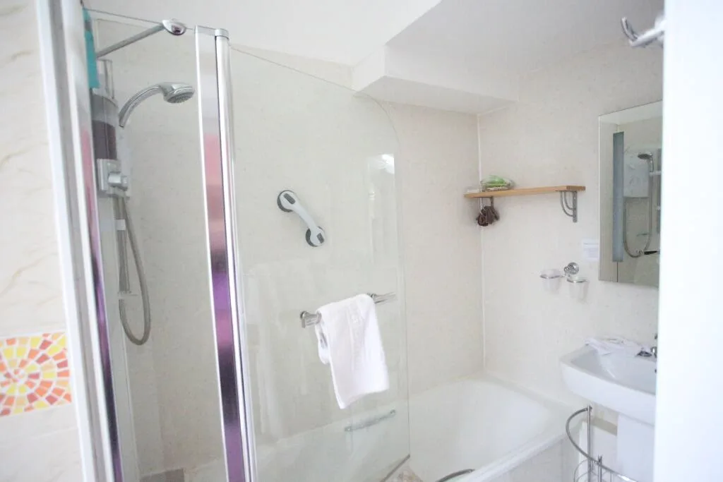 1 bedroom house share for rent
