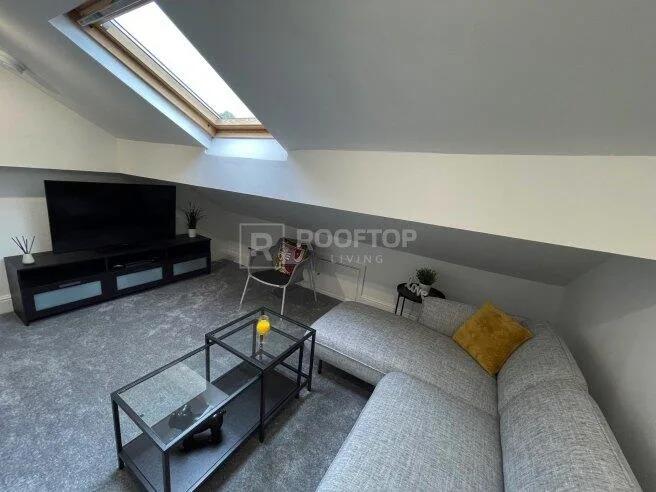 1 bedroom house share for rent