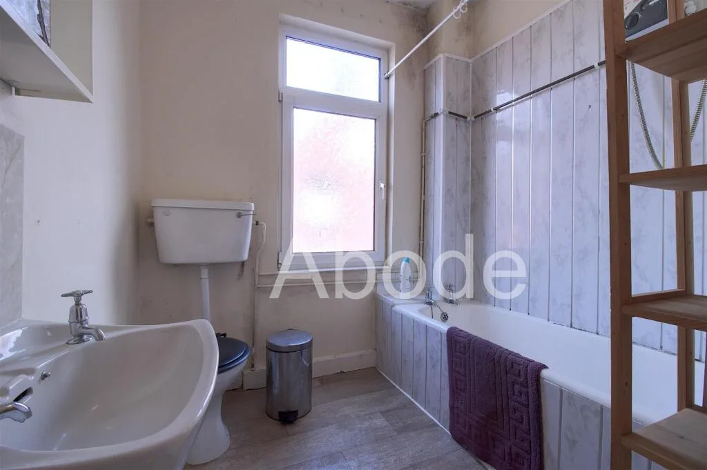 2 bedroom house for rent