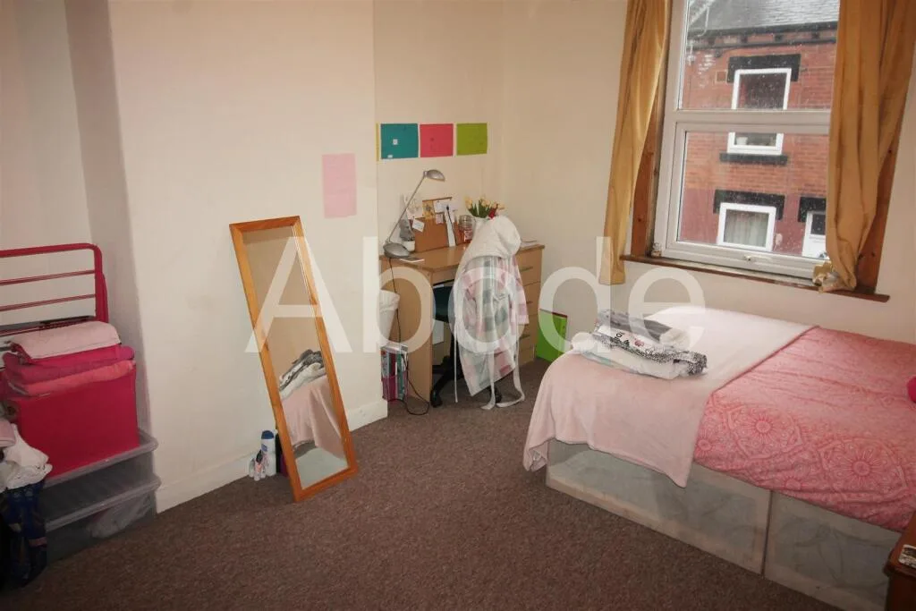 2 bedroom house for rent