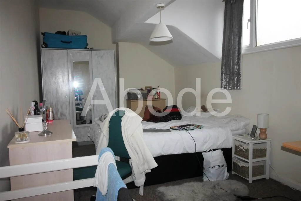 2 bedroom house for rent