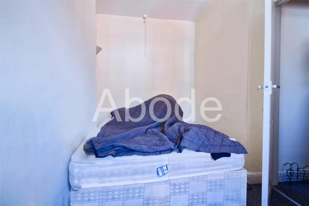2 bedroom house for rent