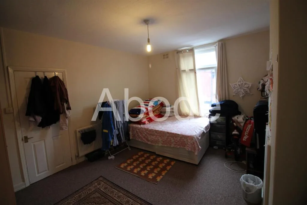 2 bedroom house for rent