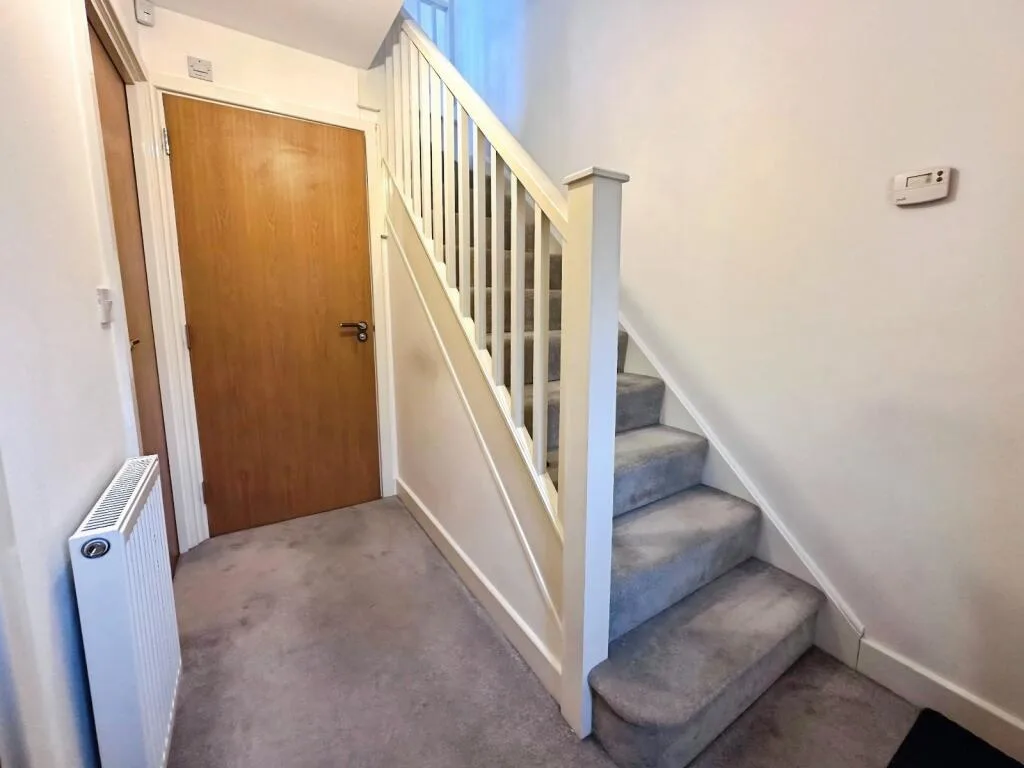 2 bedroom house for rent