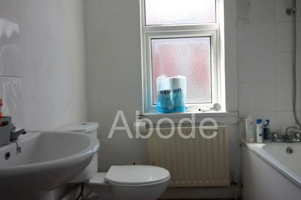 2 bedroom house for rent