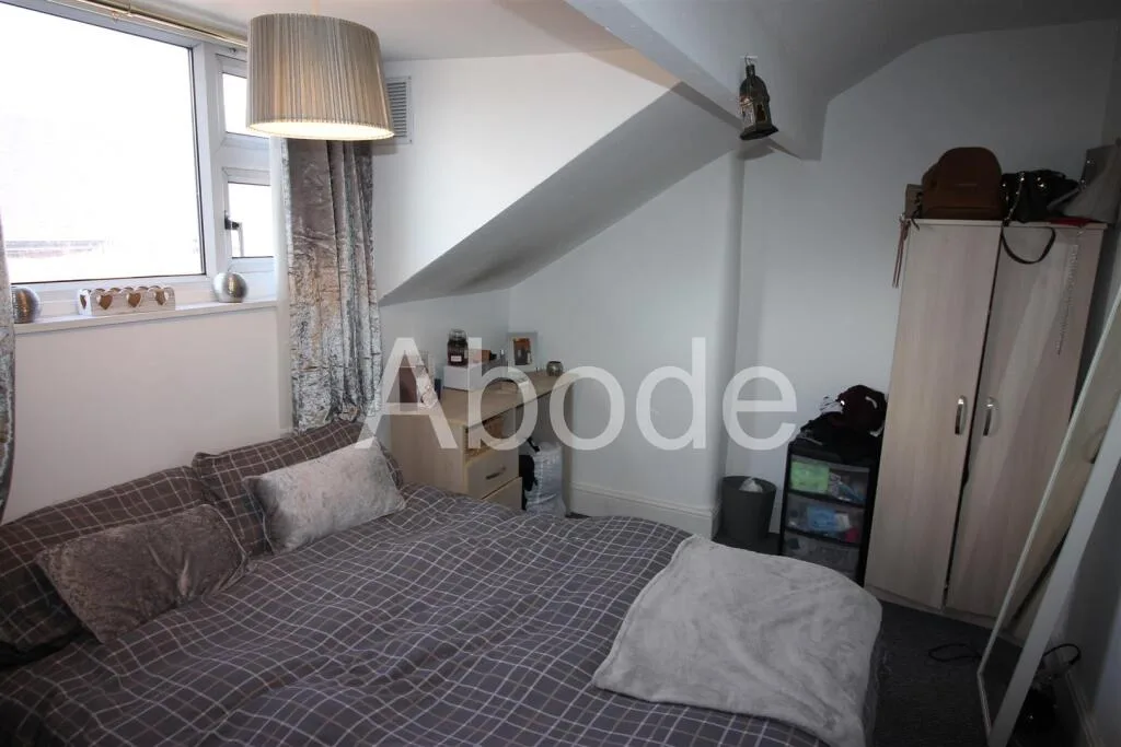 2 bedroom house for rent