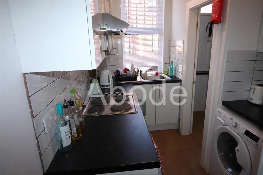 2 bedroom house for rent