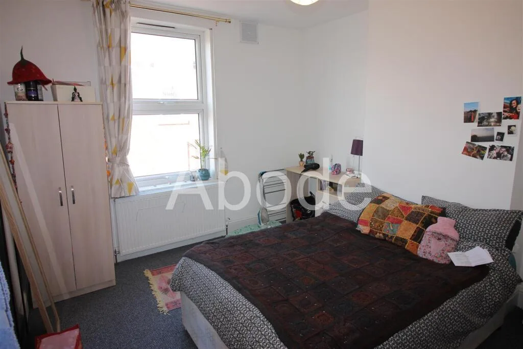 2 bedroom house for rent