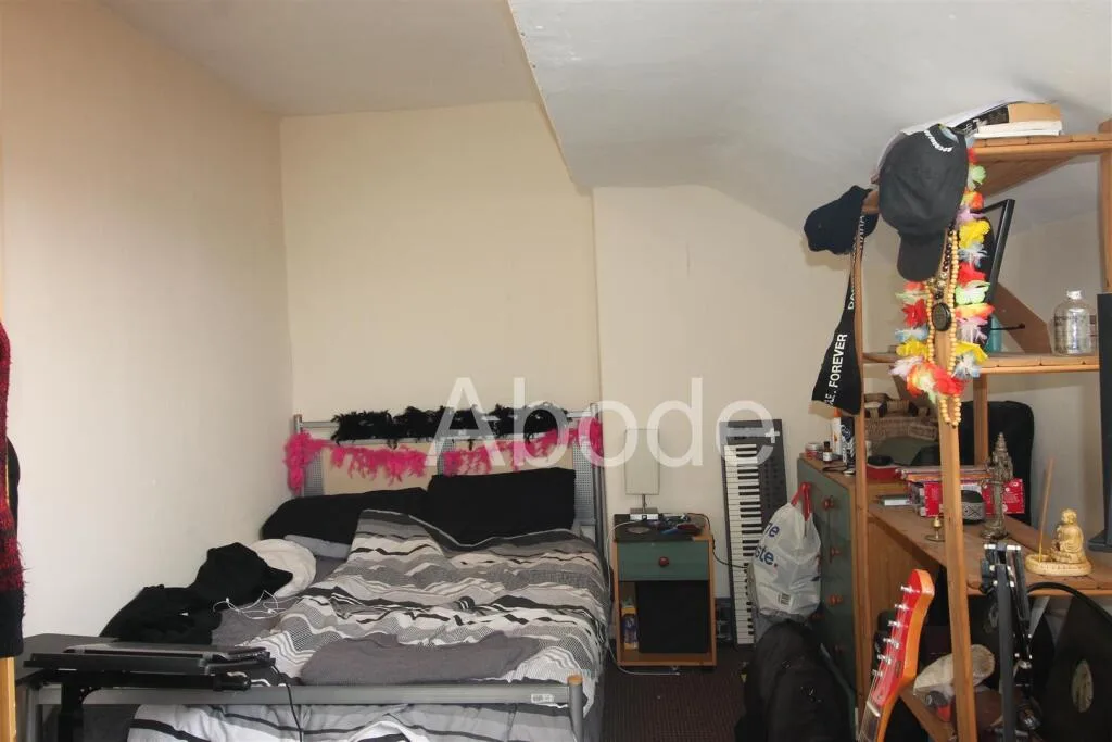 2 bedroom house for rent