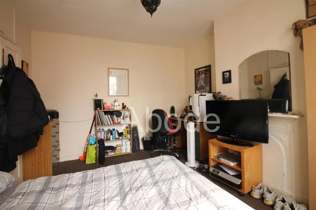 2 bedroom house for rent