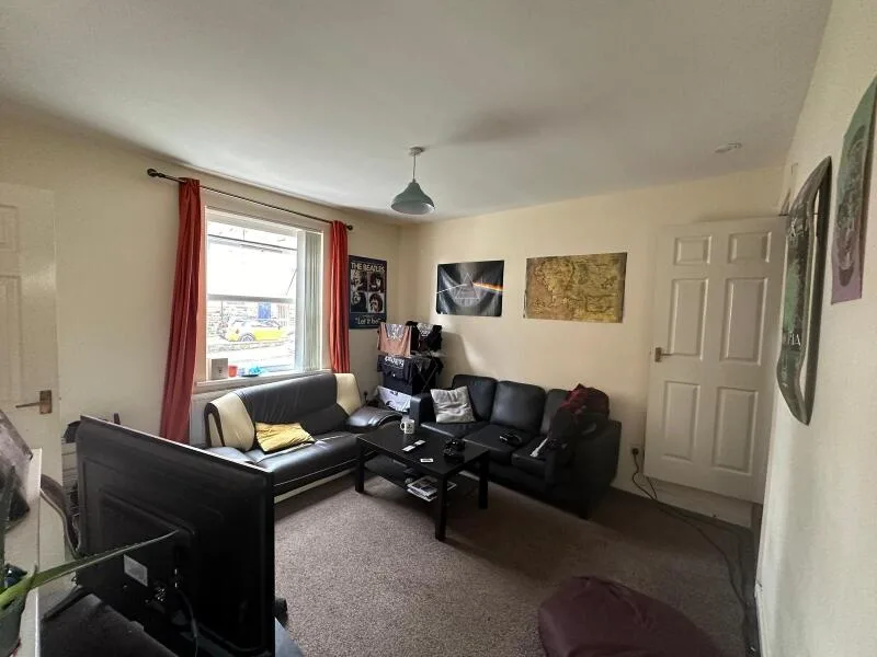 2 bedroom cottage for rent