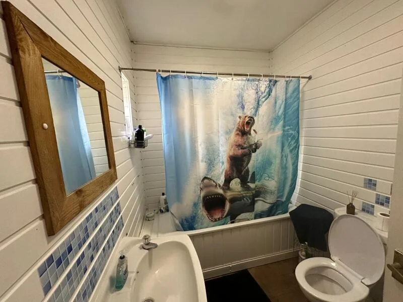 2 bedroom cottage for rent