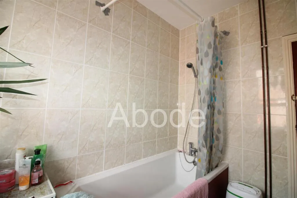 2 bedroom house for rent