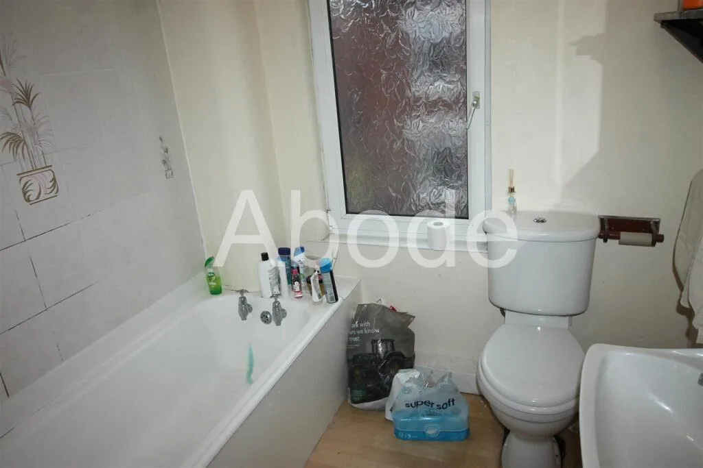 2 bedroom house for rent