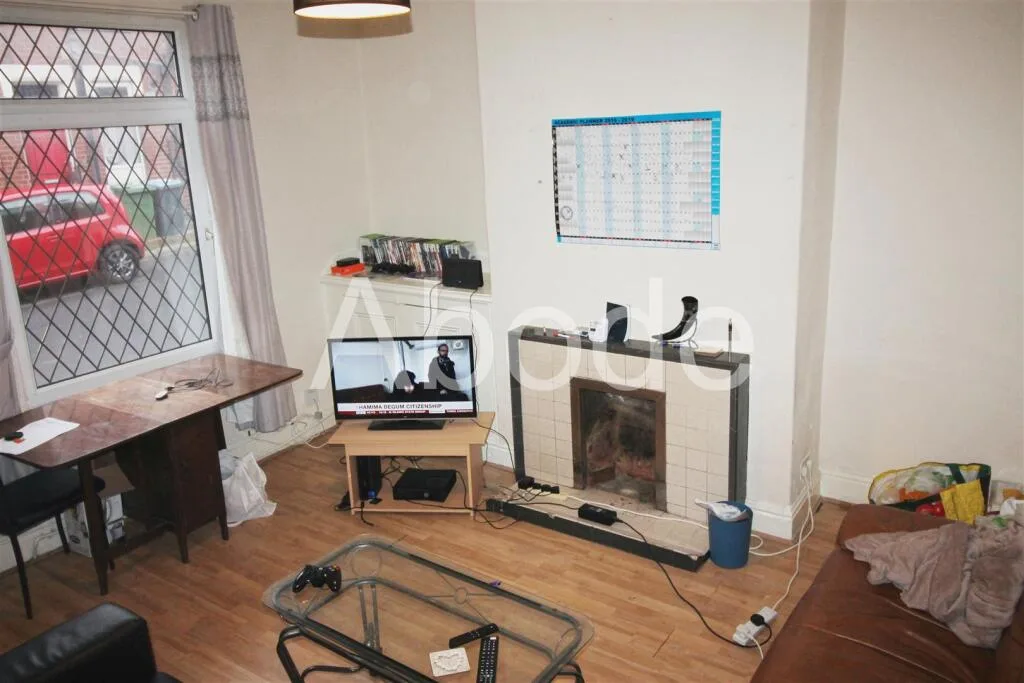 2 bedroom house for rent