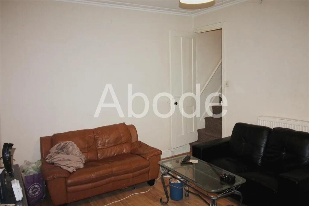 2 bedroom house for rent