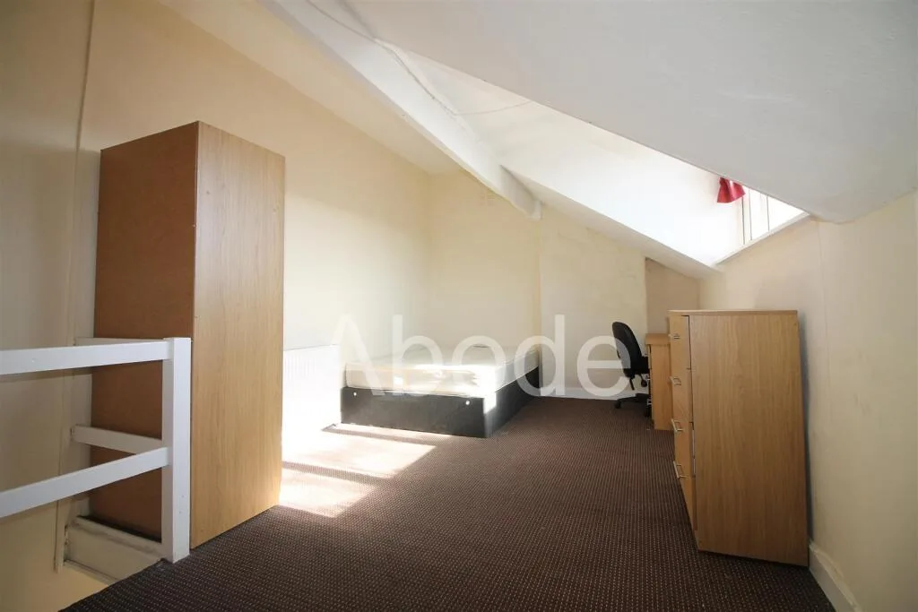 2 bedroom house for rent