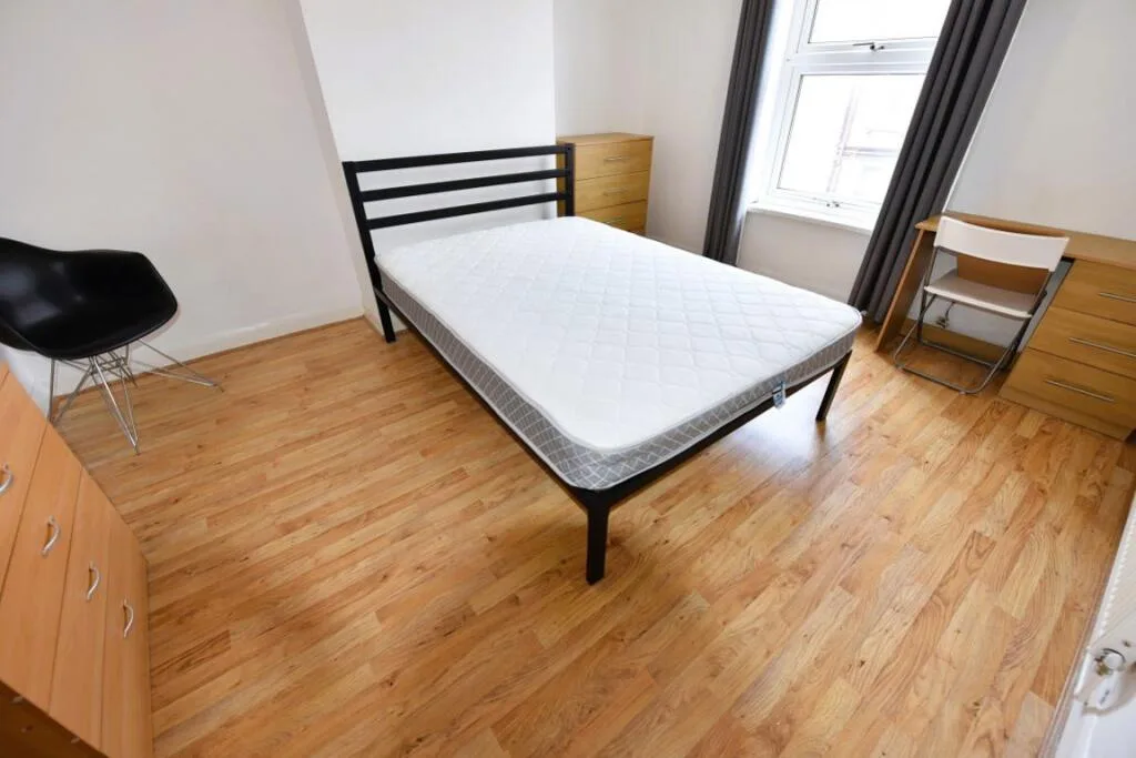 2 bedroom house for rent
