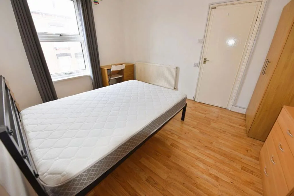 2 bedroom house for rent