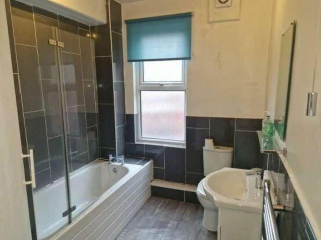 2 bedroom house for rent