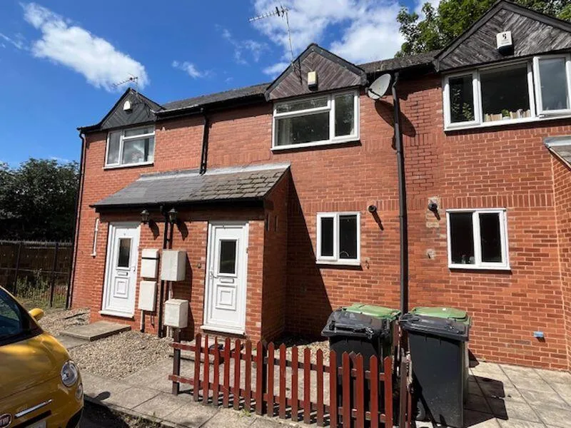 2 bedroom detached house for rent