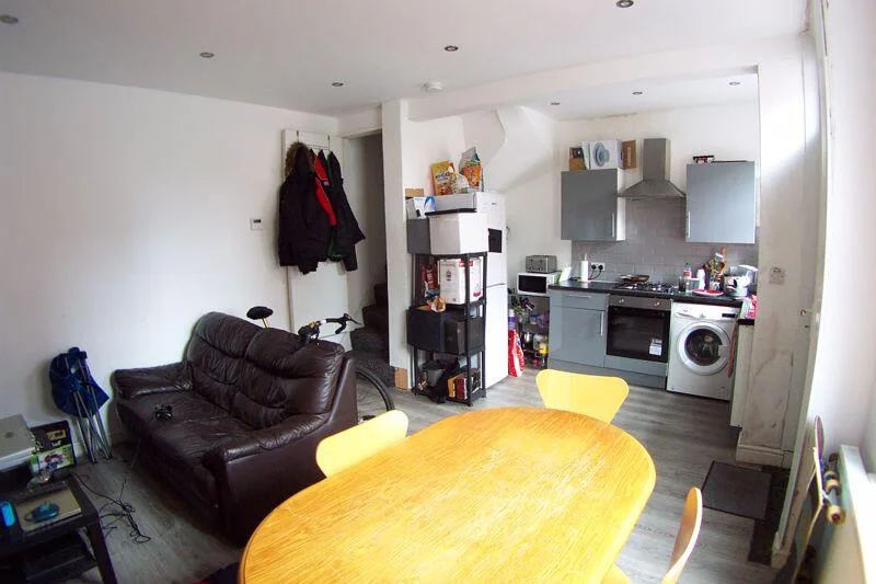 2 bedroom terraced house for rent