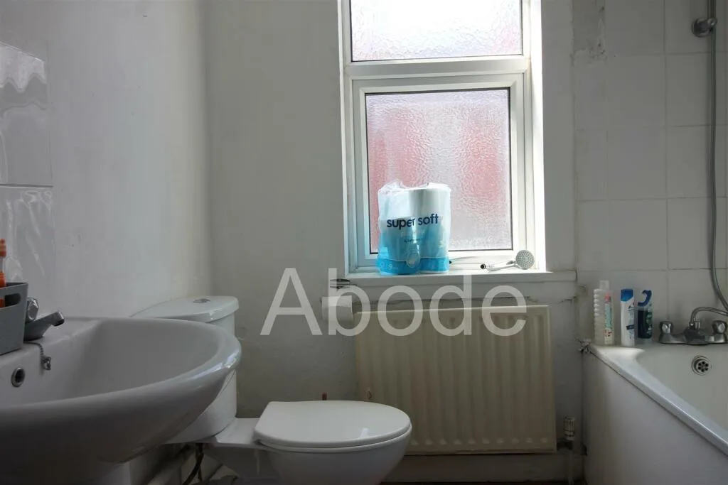 2 bedroom house for rent