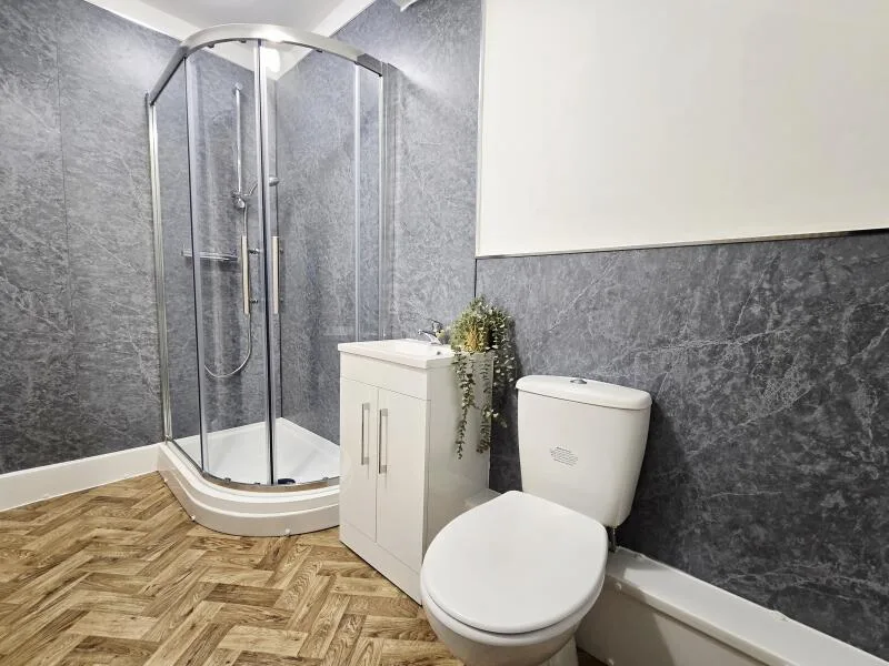 1 bedroom house share for rent
