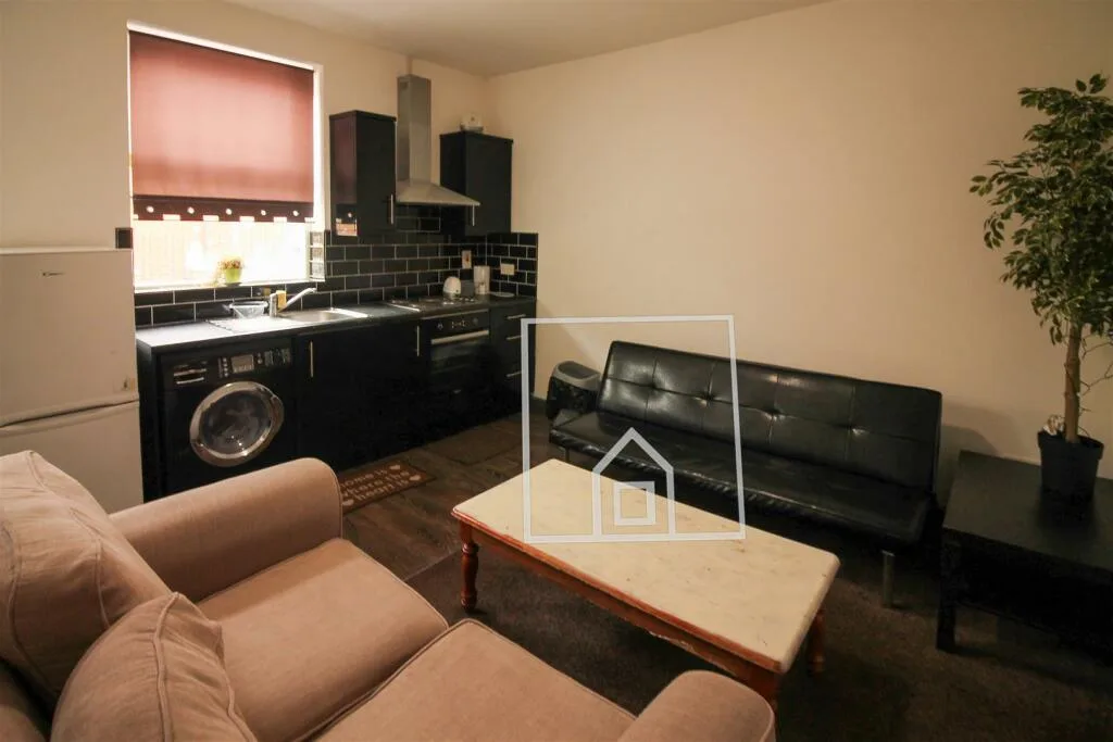 2 bedroom house for rent