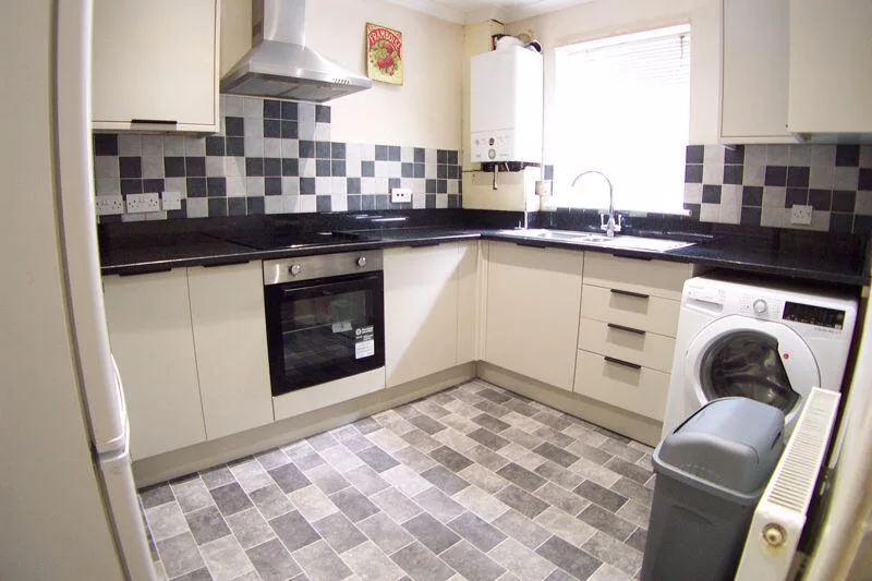 2 bedroom detached house for rent