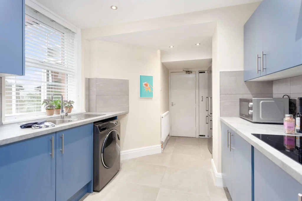 1 bedroom house share for rent