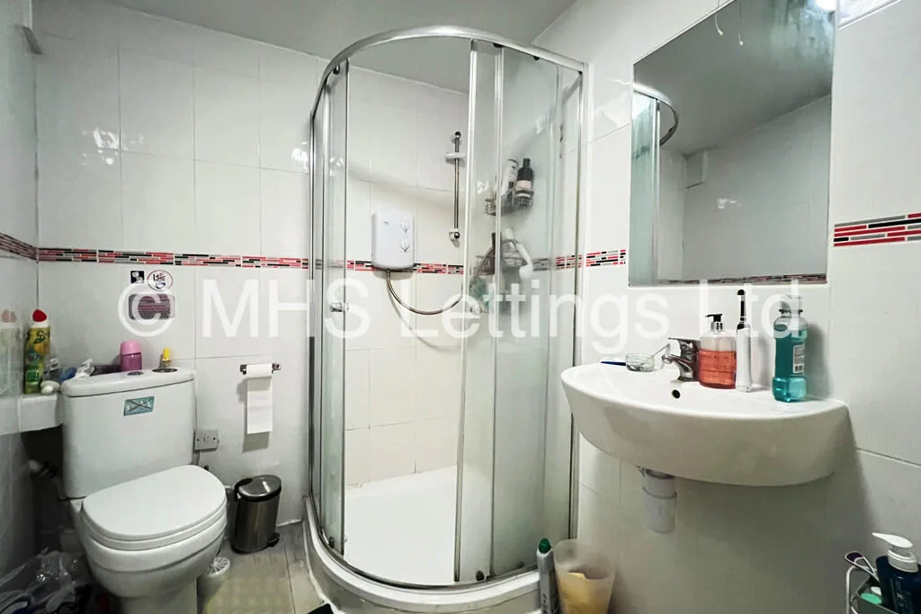 1 bedroom end of terrace house for rent