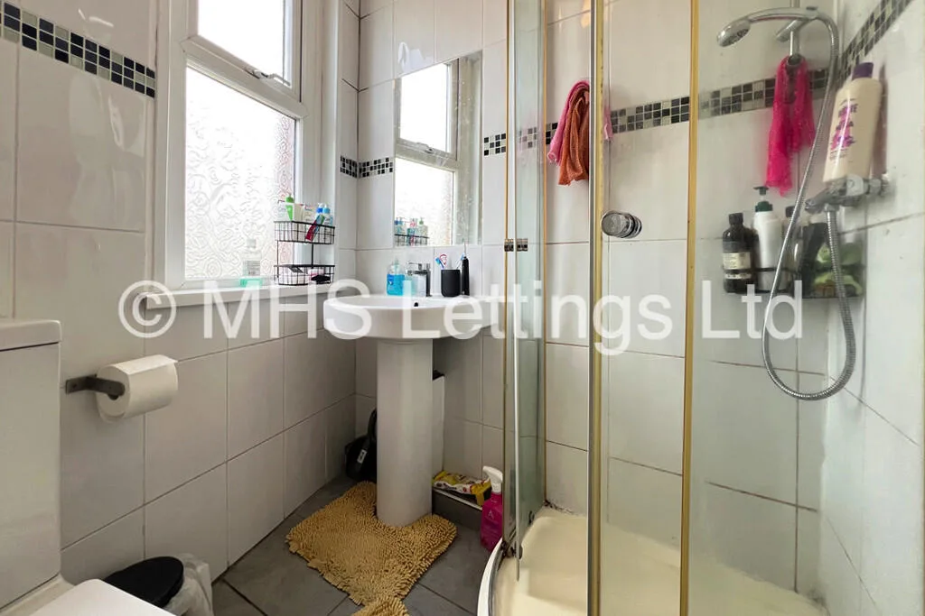 1 bedroom end of terrace house for rent