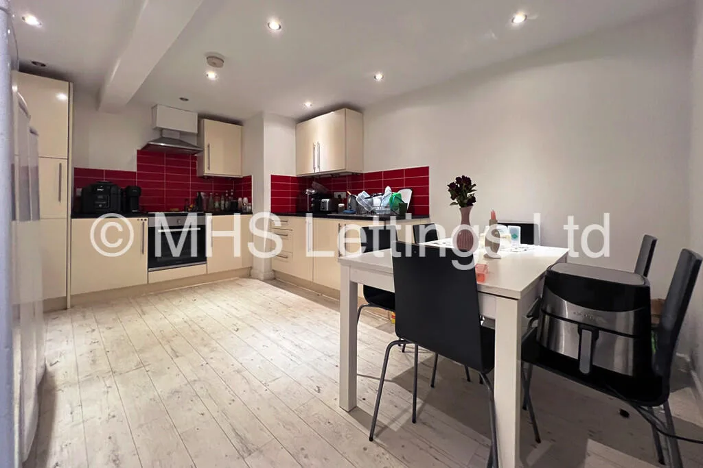 1 bedroom end of terrace house for rent