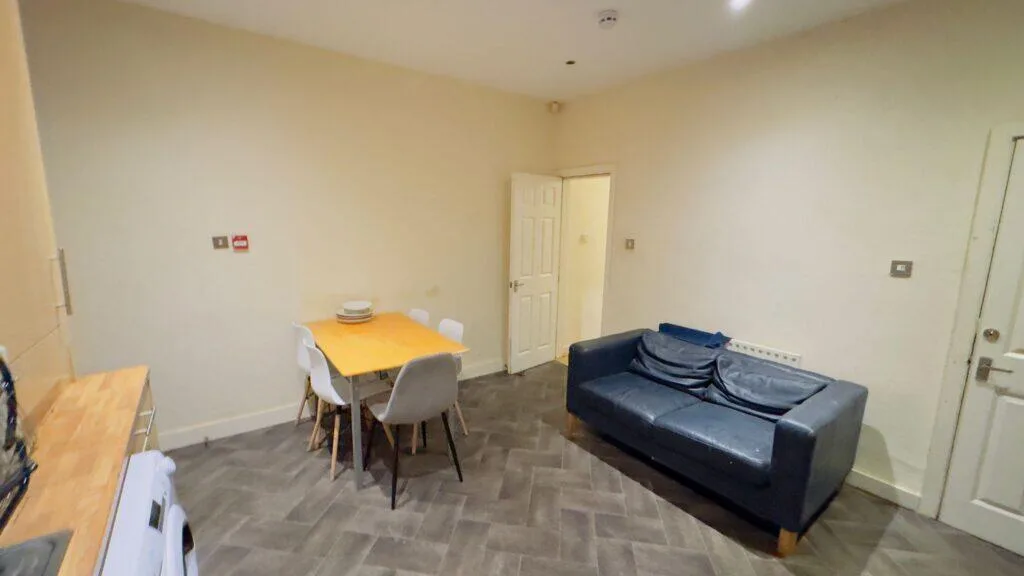 1 bedroom house share for rent