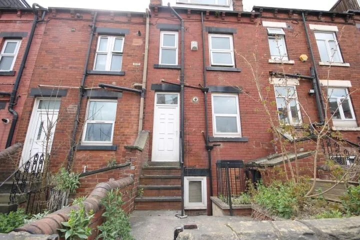 1 bedroom house share for rent