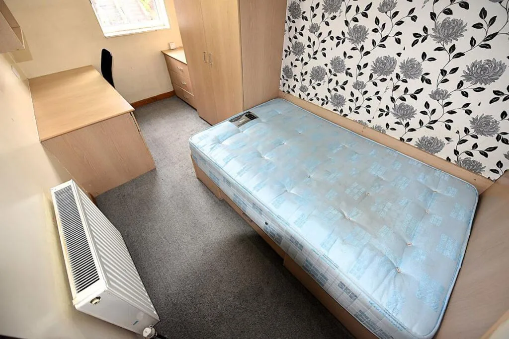 1 bedroom house share for rent