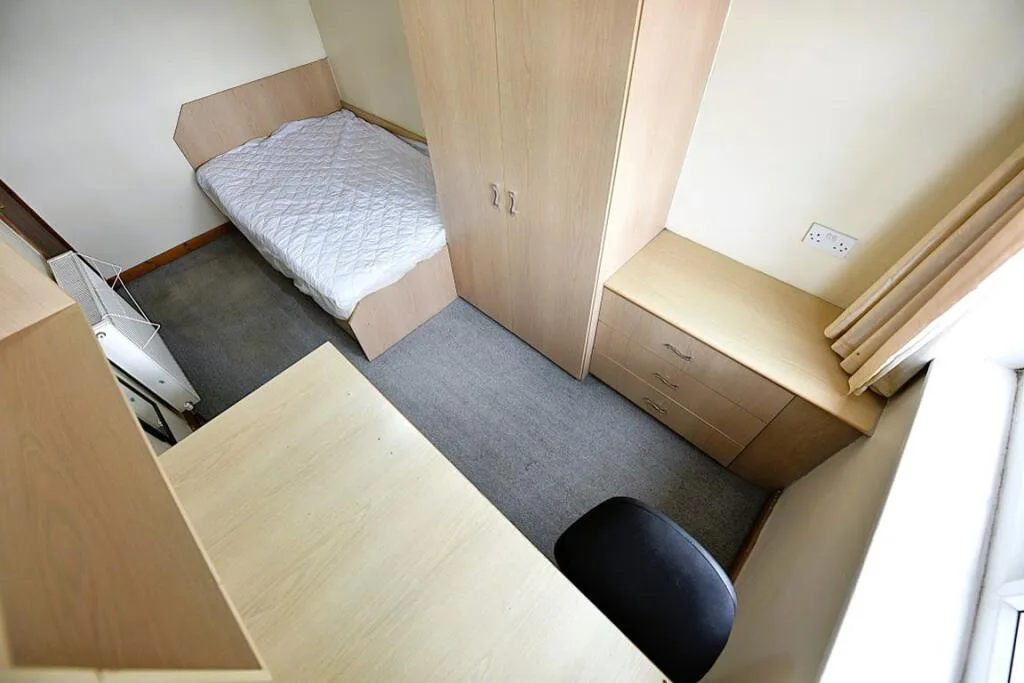 1 bedroom house share for rent