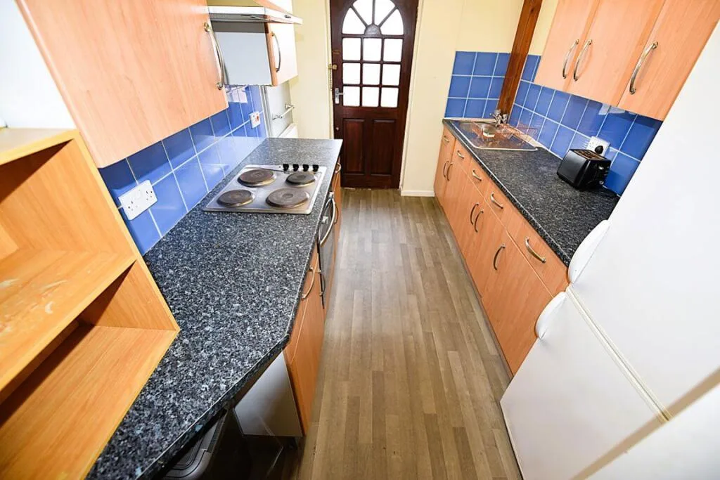 1 bedroom house share for rent