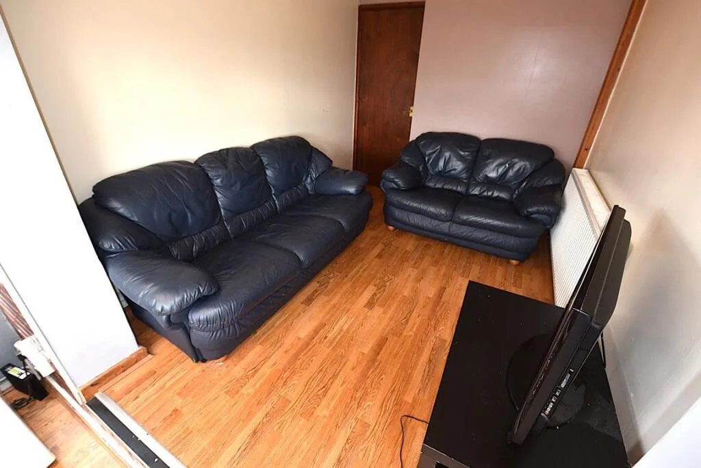 1 bedroom house share for rent