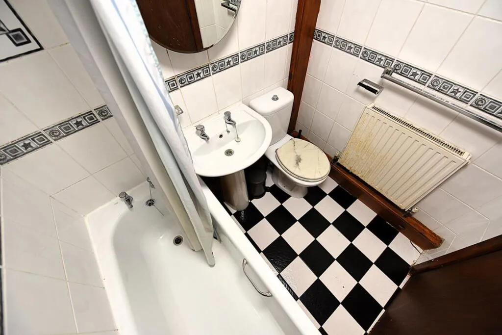 1 bedroom house share for rent