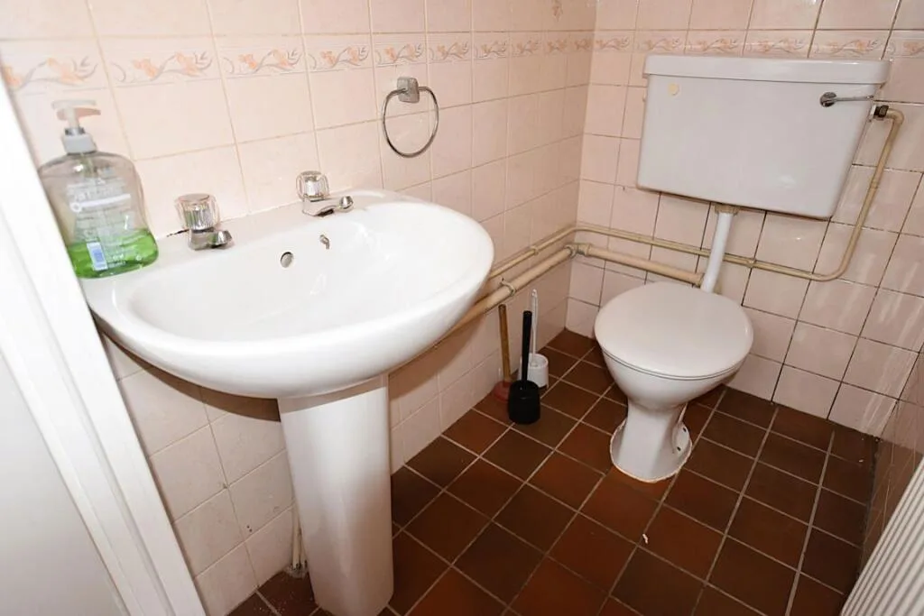 1 bedroom house share for rent