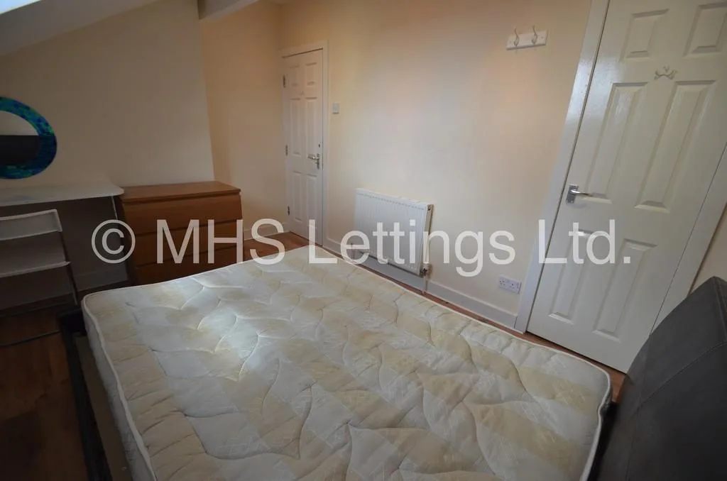 1 bedroom house share for rent