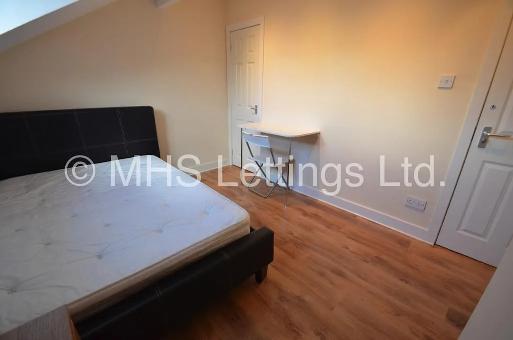 1 bedroom house share for rent