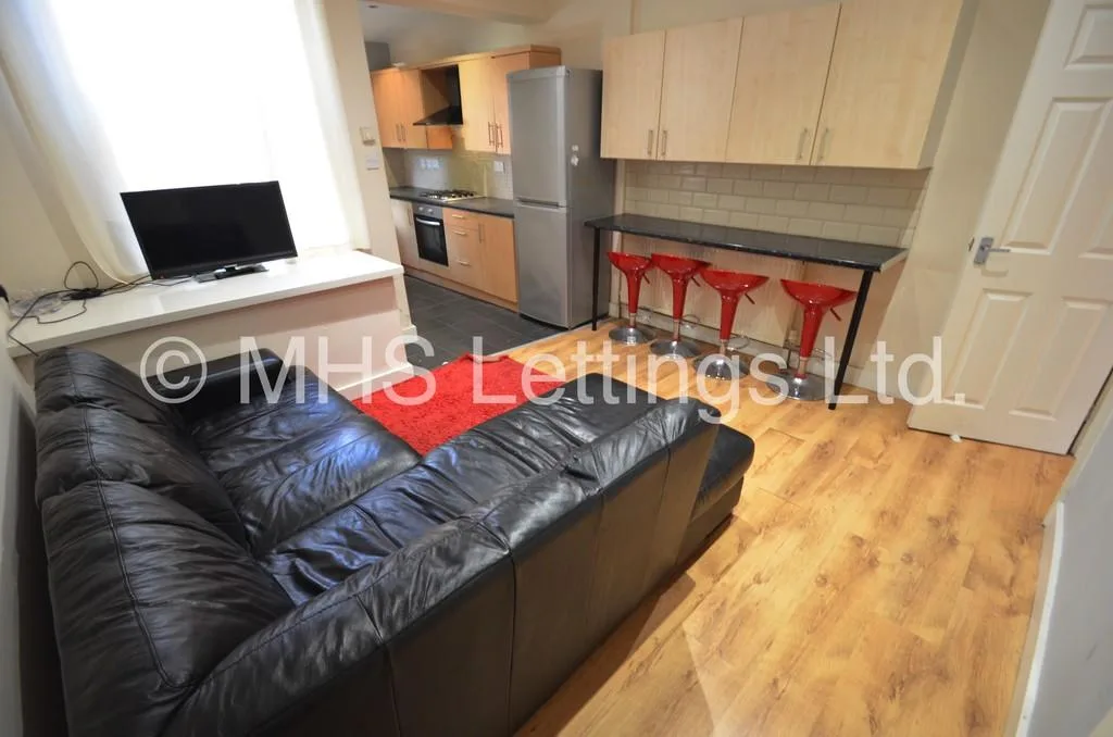 1 bedroom house share for rent