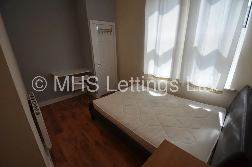 1 bedroom house share for rent