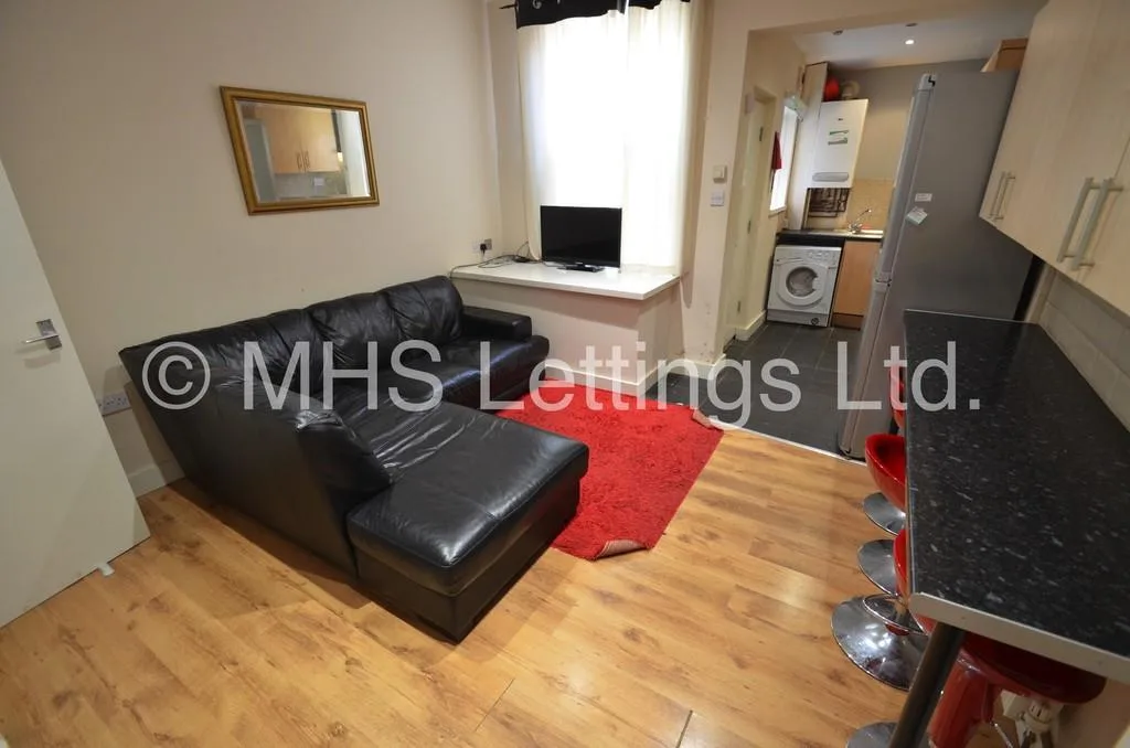 1 bedroom house share for rent